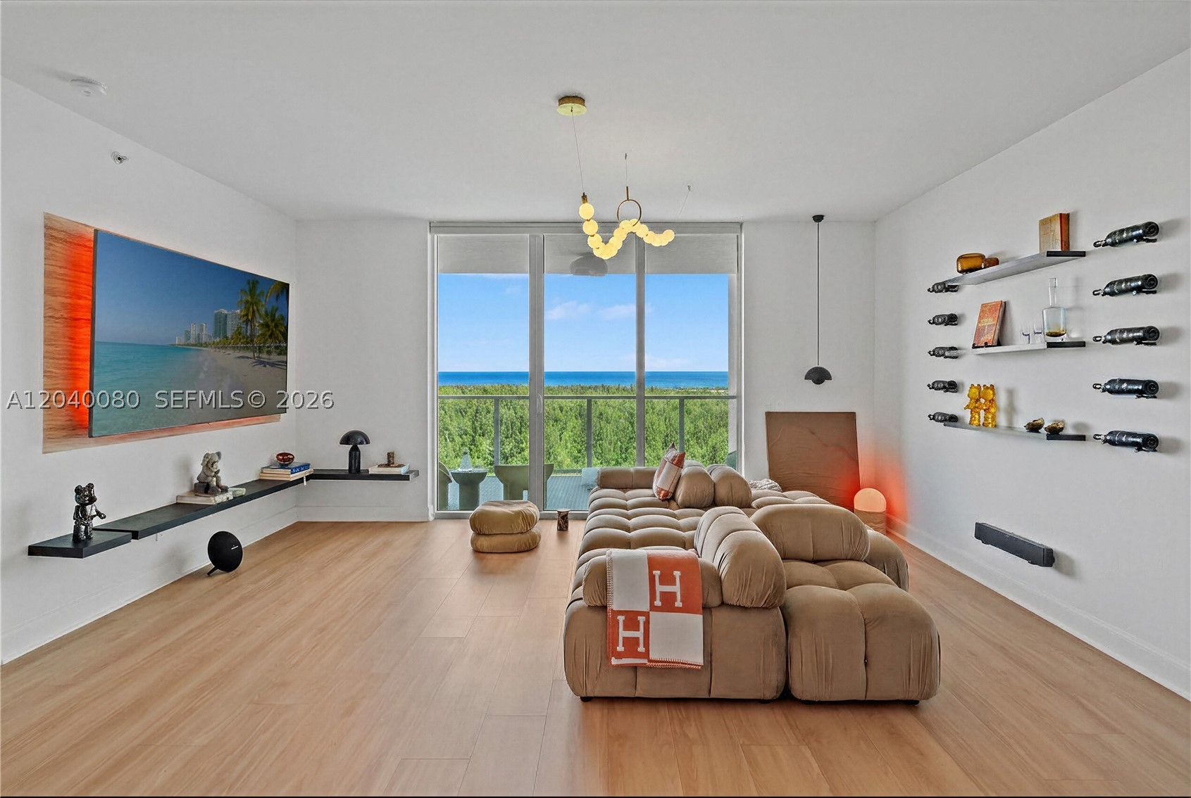 THE OAKS I CONDO - Residential