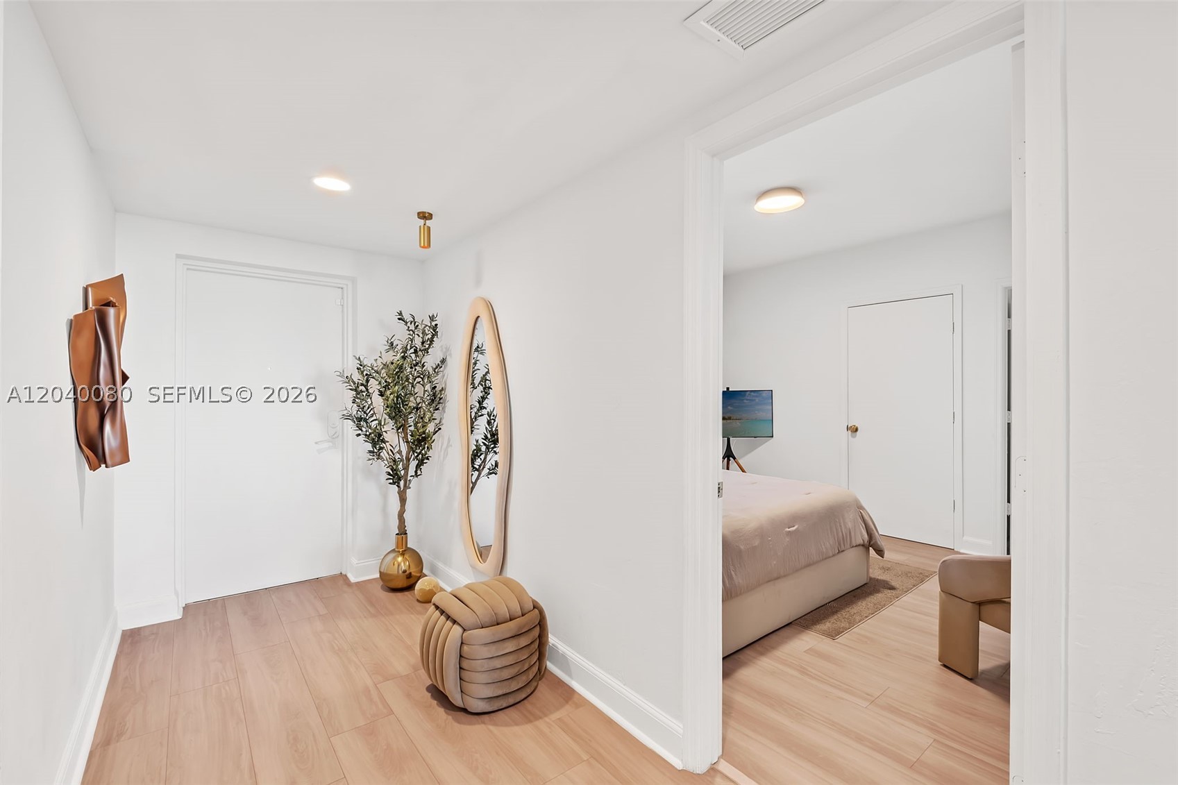 THE OAKS I CONDO - Residential