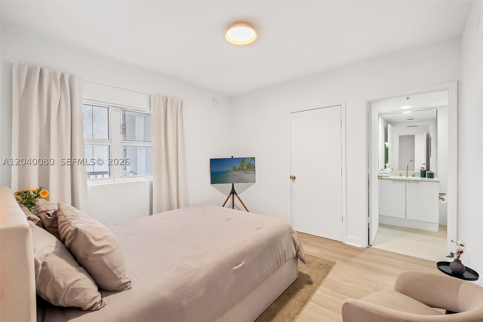 THE OAKS I CONDO - Residential