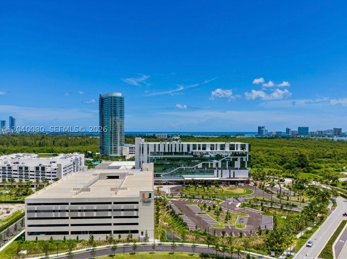 THE OAKS I CONDO - Residential