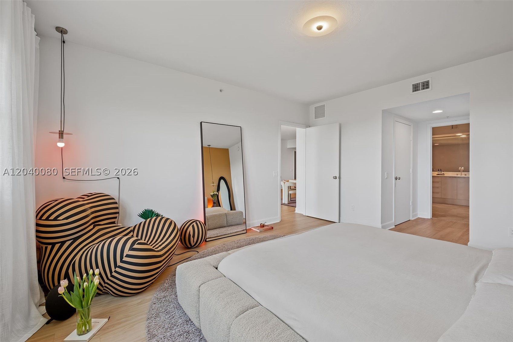 THE OAKS I CONDO - Residential