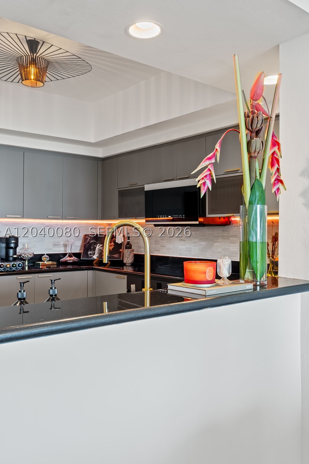 THE OAKS I CONDO - Residential