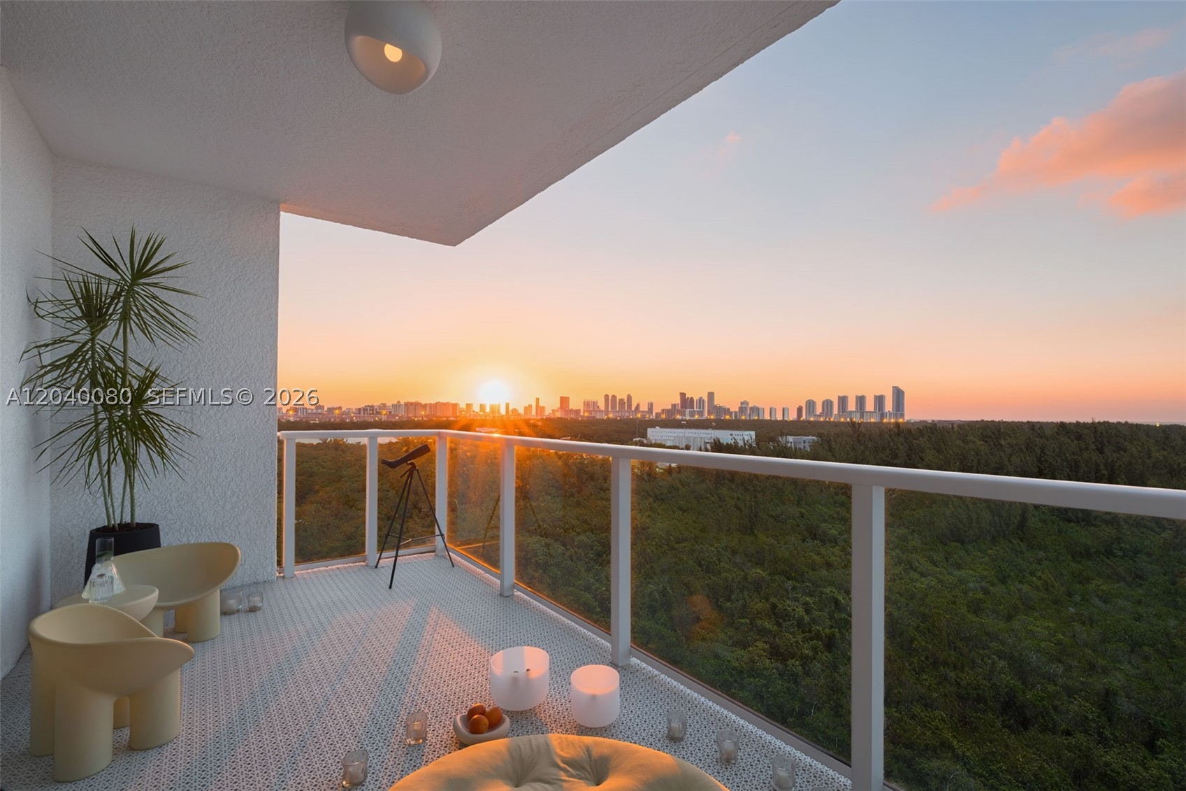 THE OAKS I CONDO - Residential