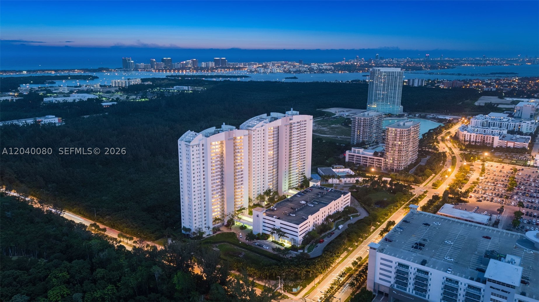 THE OAKS I CONDO - Residential