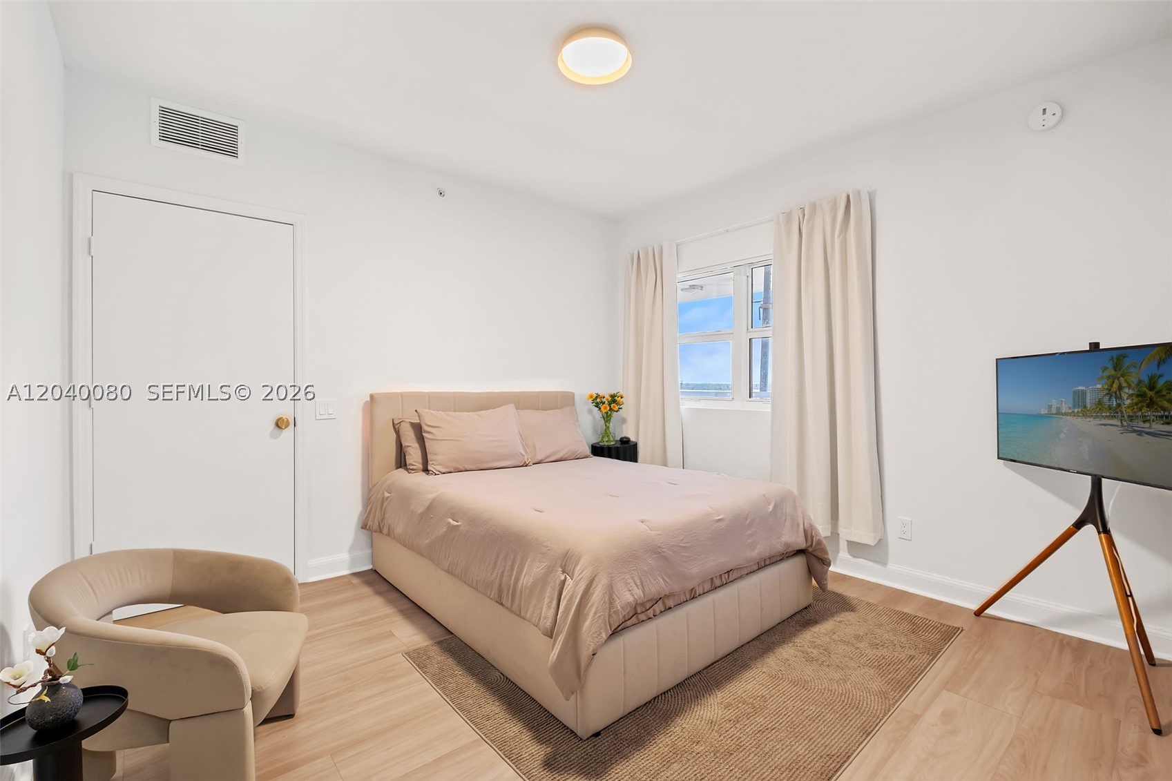 THE OAKS I CONDO - Residential