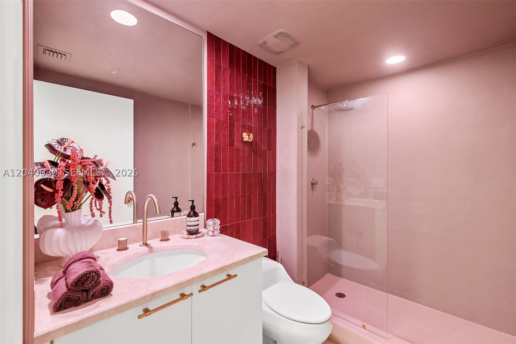 THE OAKS I CONDO - Residential