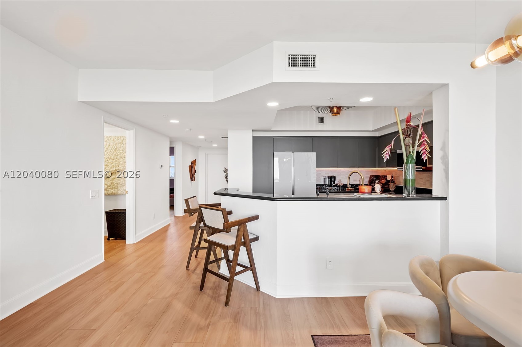 THE OAKS I CONDO - Residential
