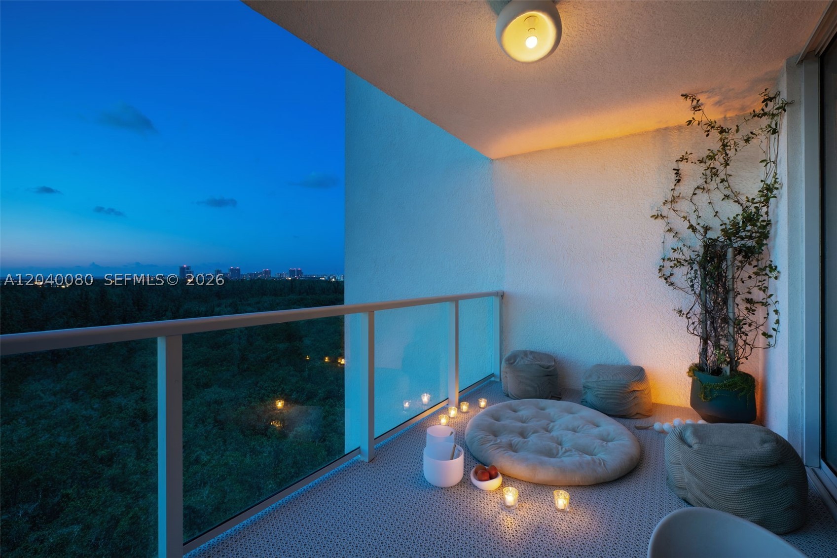 THE OAKS I CONDO - Residential