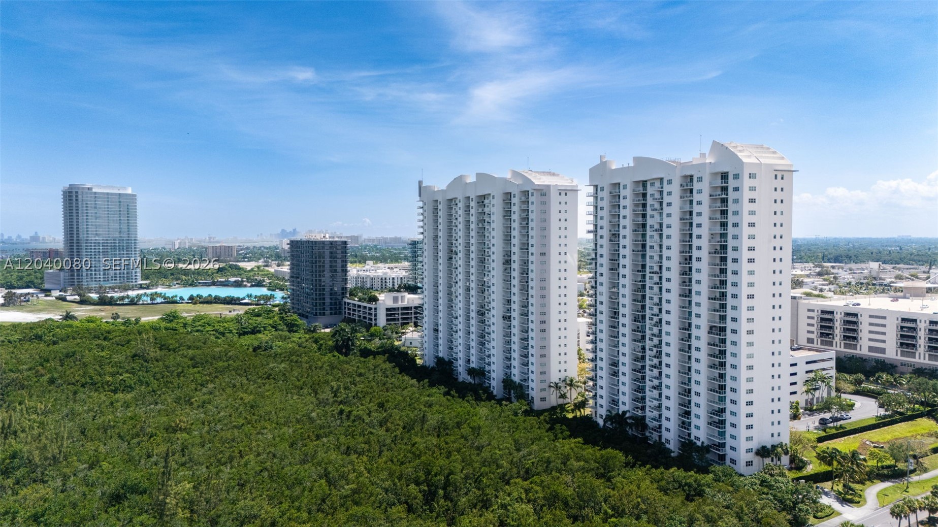 THE OAKS I CONDO - Residential