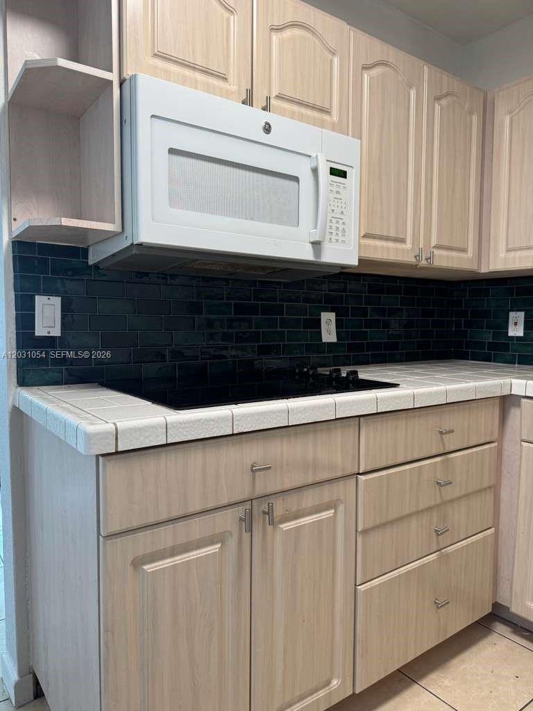LAUDERDALE - Residential