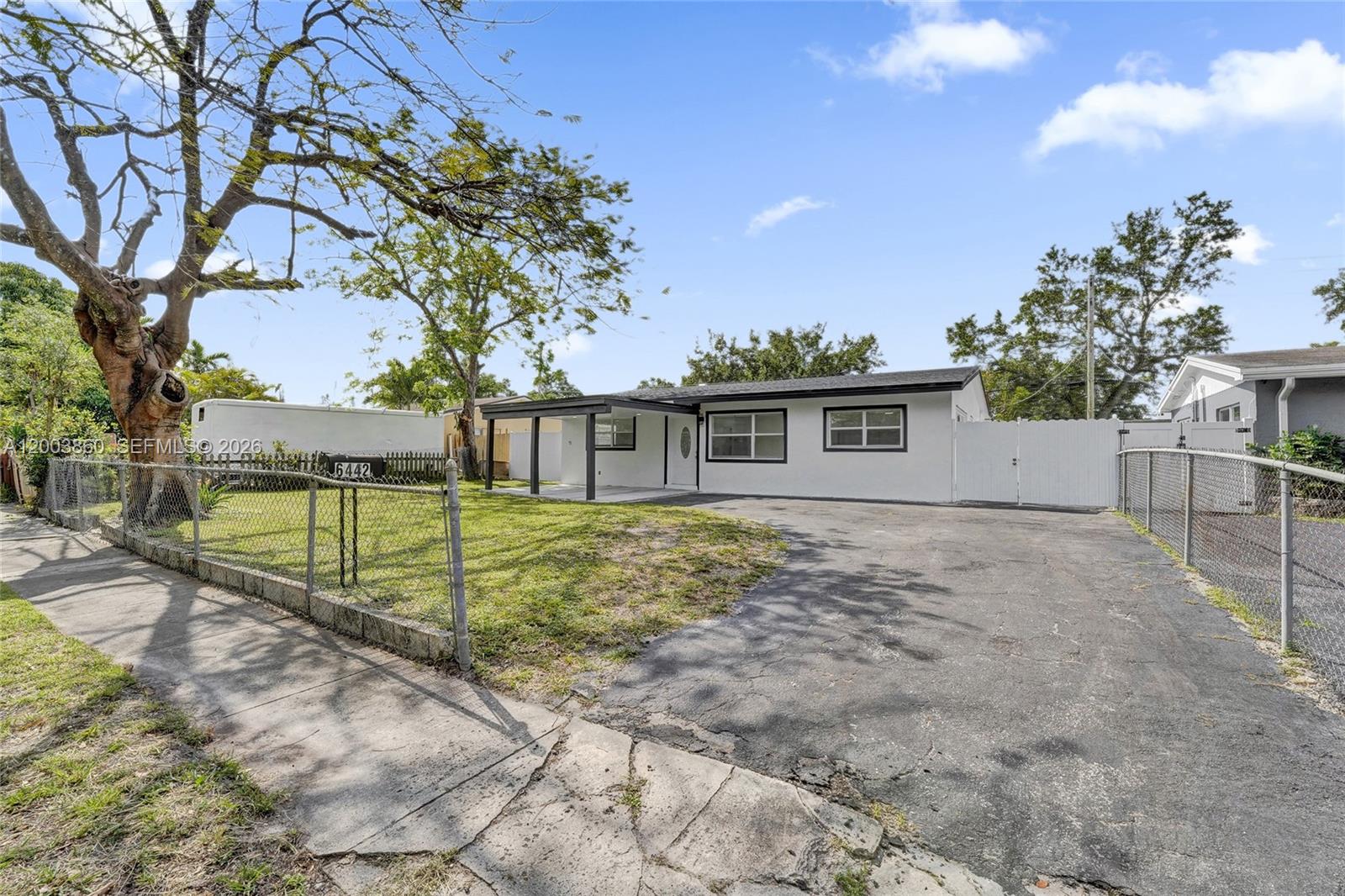 LINWOOD GARDENS - Residential