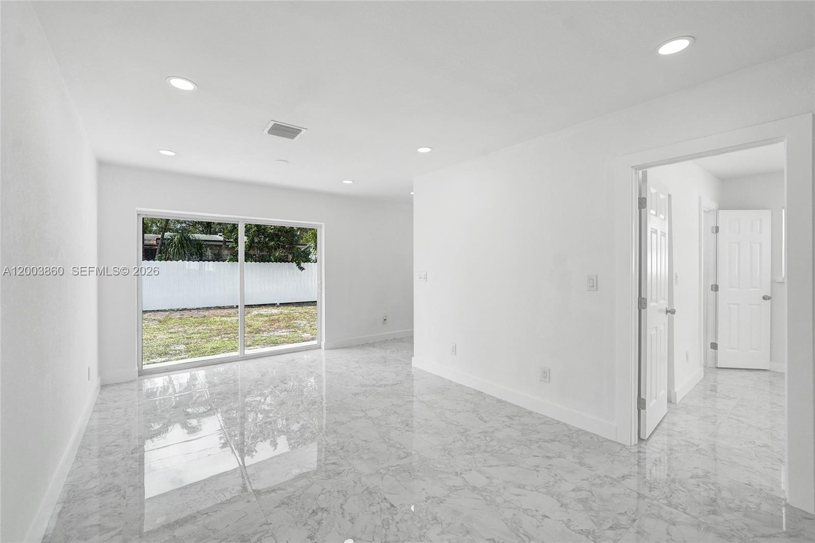 LINWOOD GARDENS - Residential