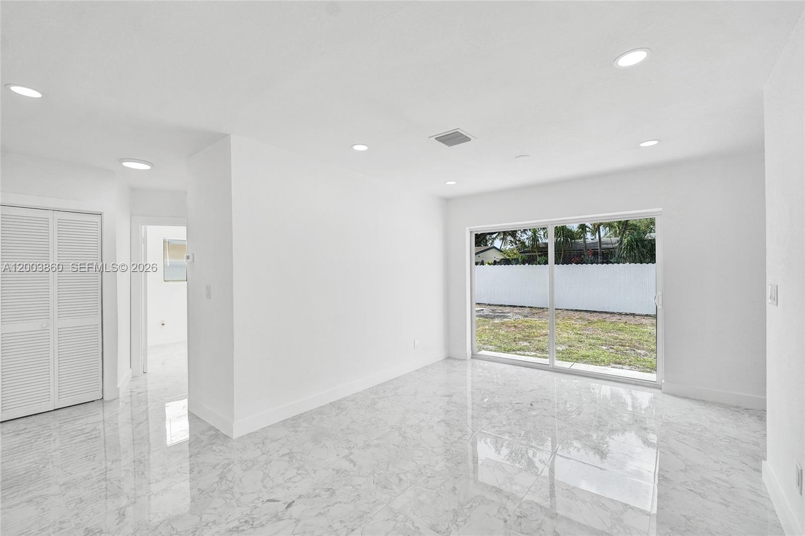 LINWOOD GARDENS - Residential