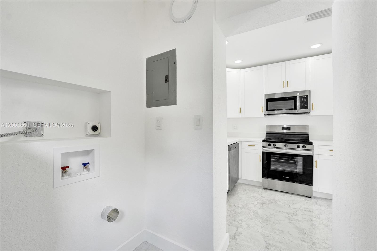LINWOOD GARDENS - Residential
