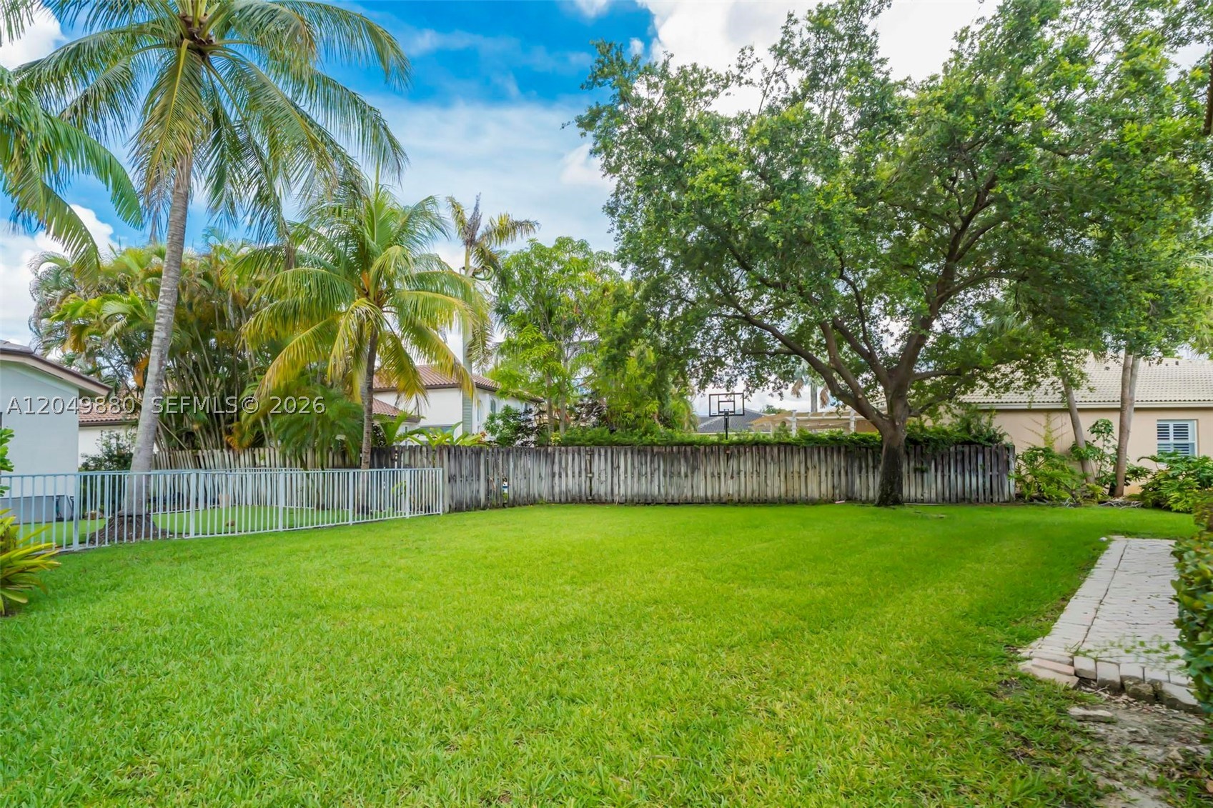 PEMBROKE ISLES III - Residential