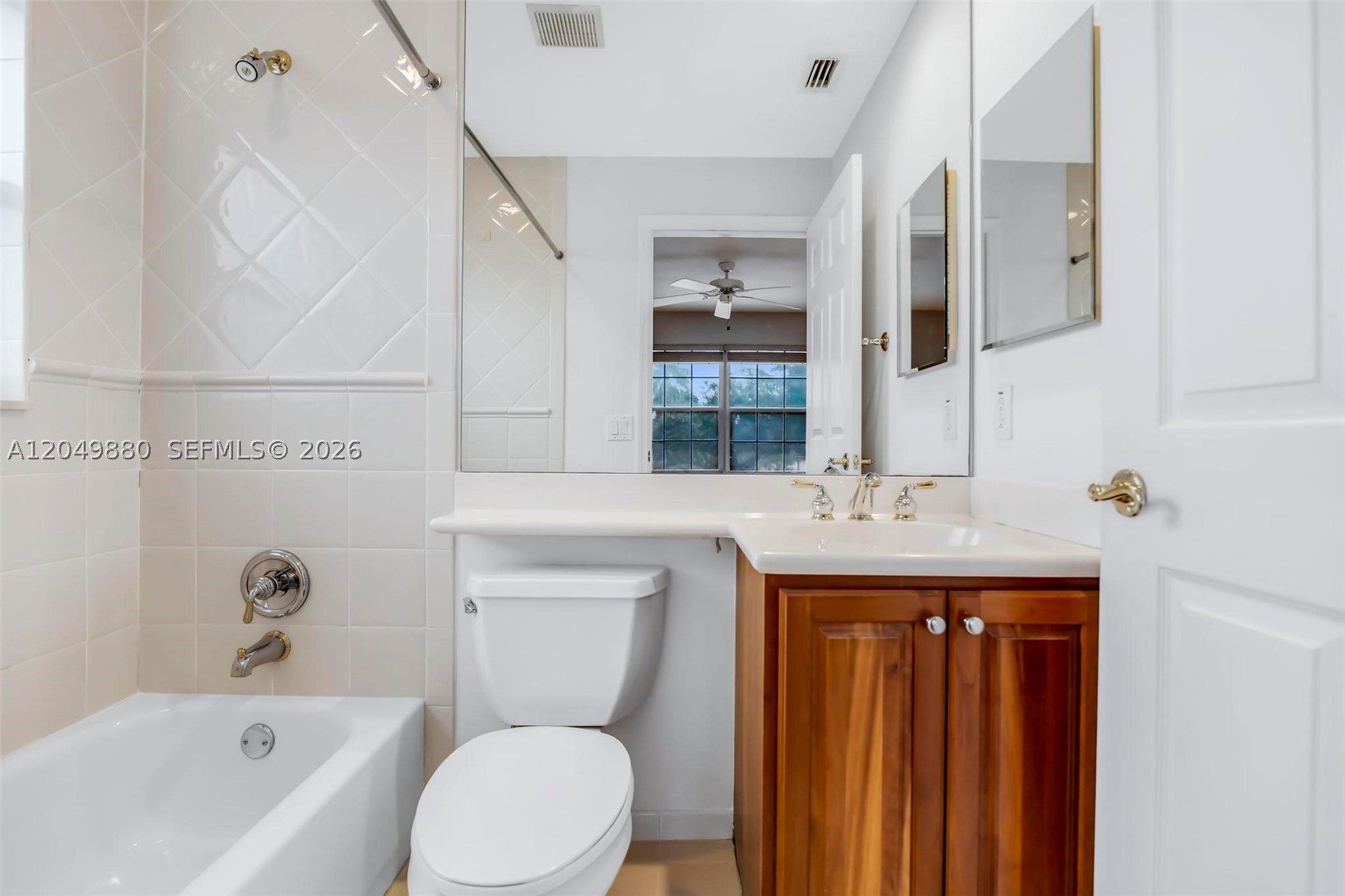 PEMBROKE ISLES III - Residential
