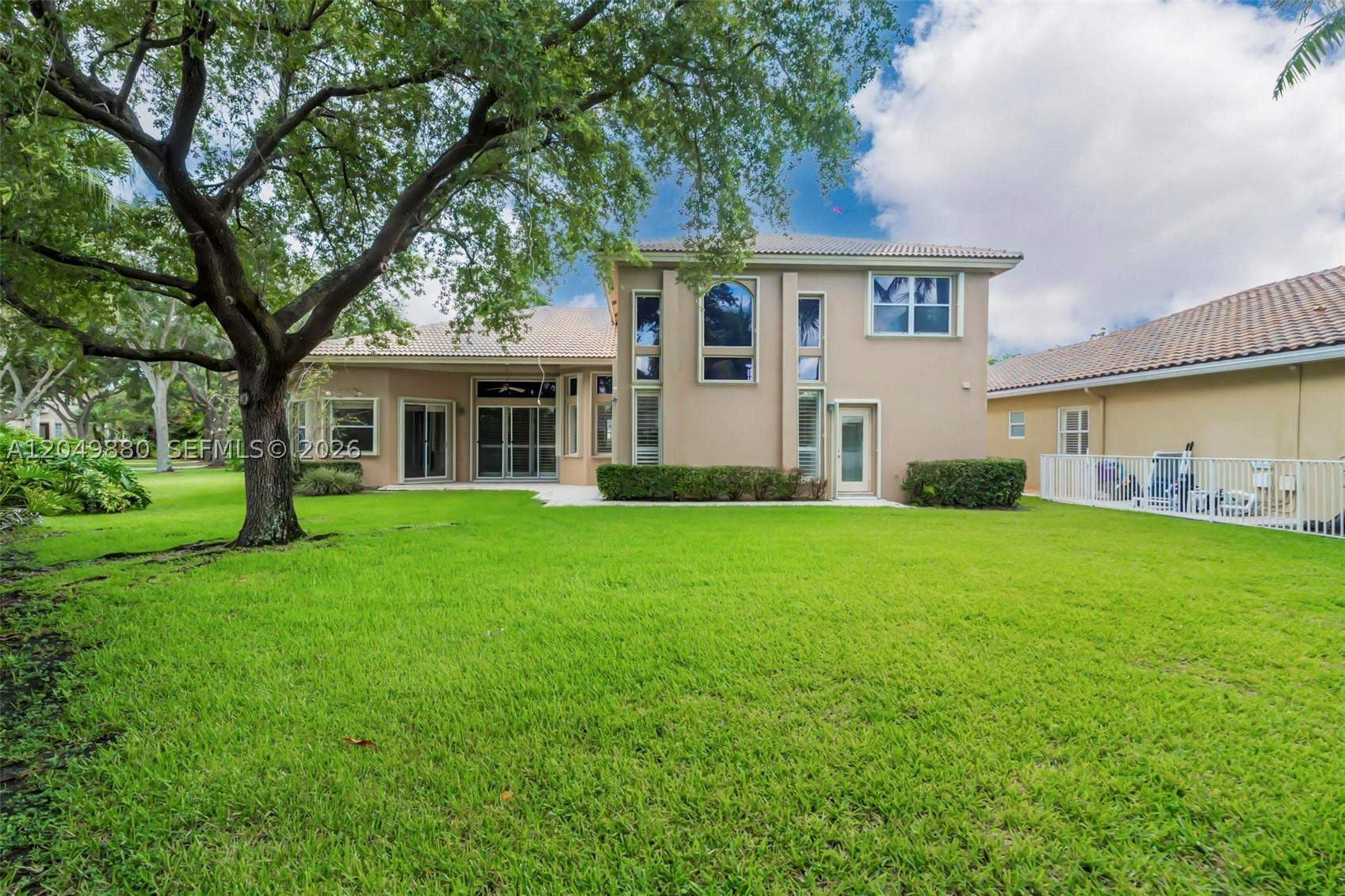 PEMBROKE ISLES III - Residential