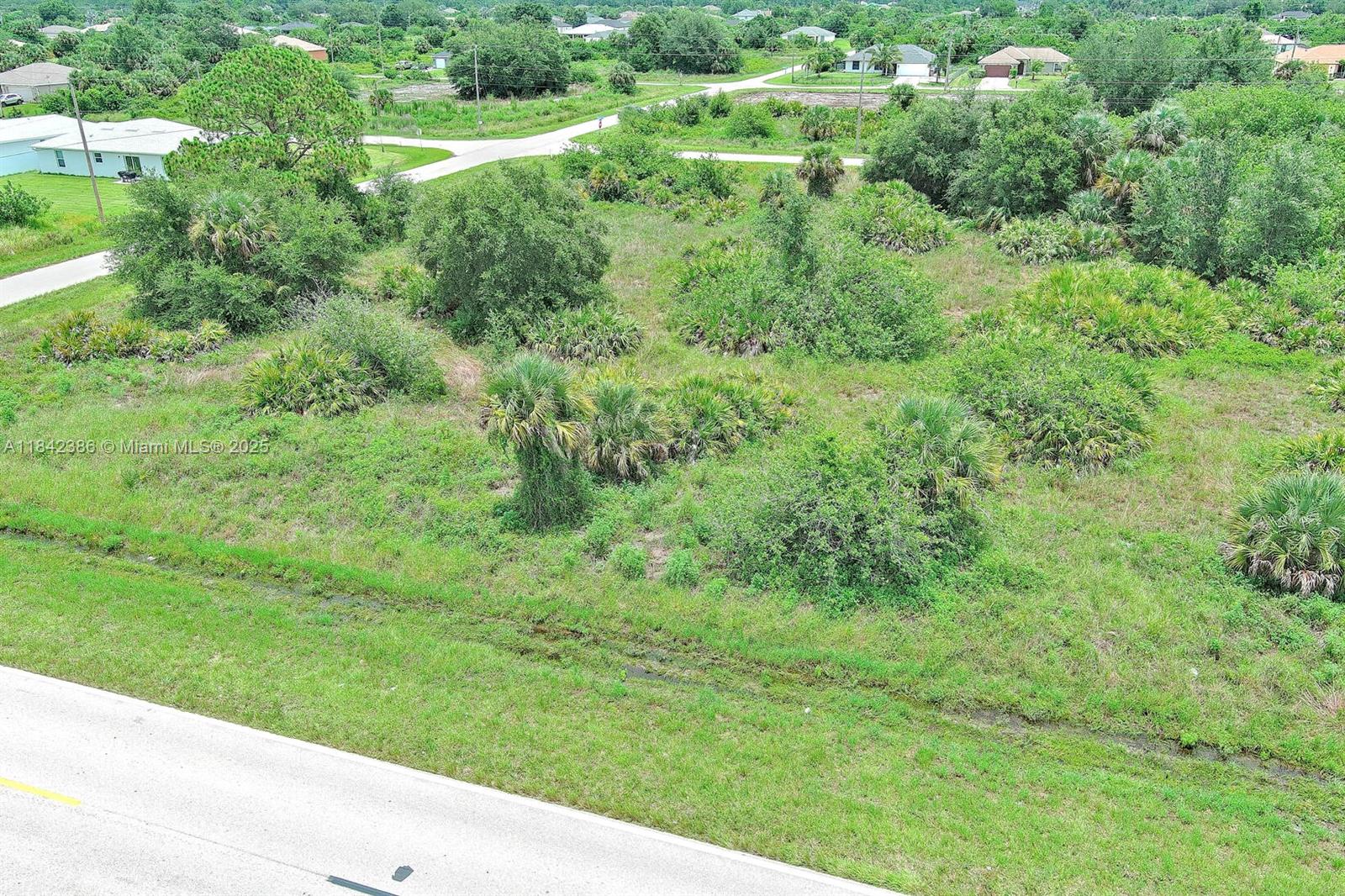 LEHIGH ACRES - Land