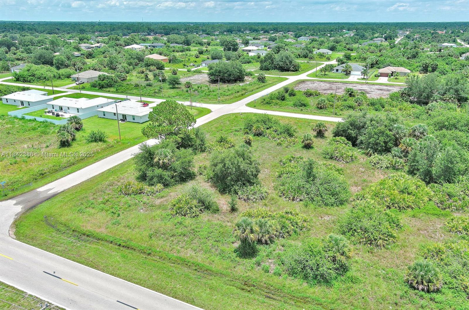 LEHIGH ACRES - Land