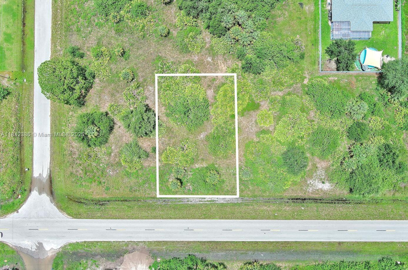 LEHIGH ACRES - Land