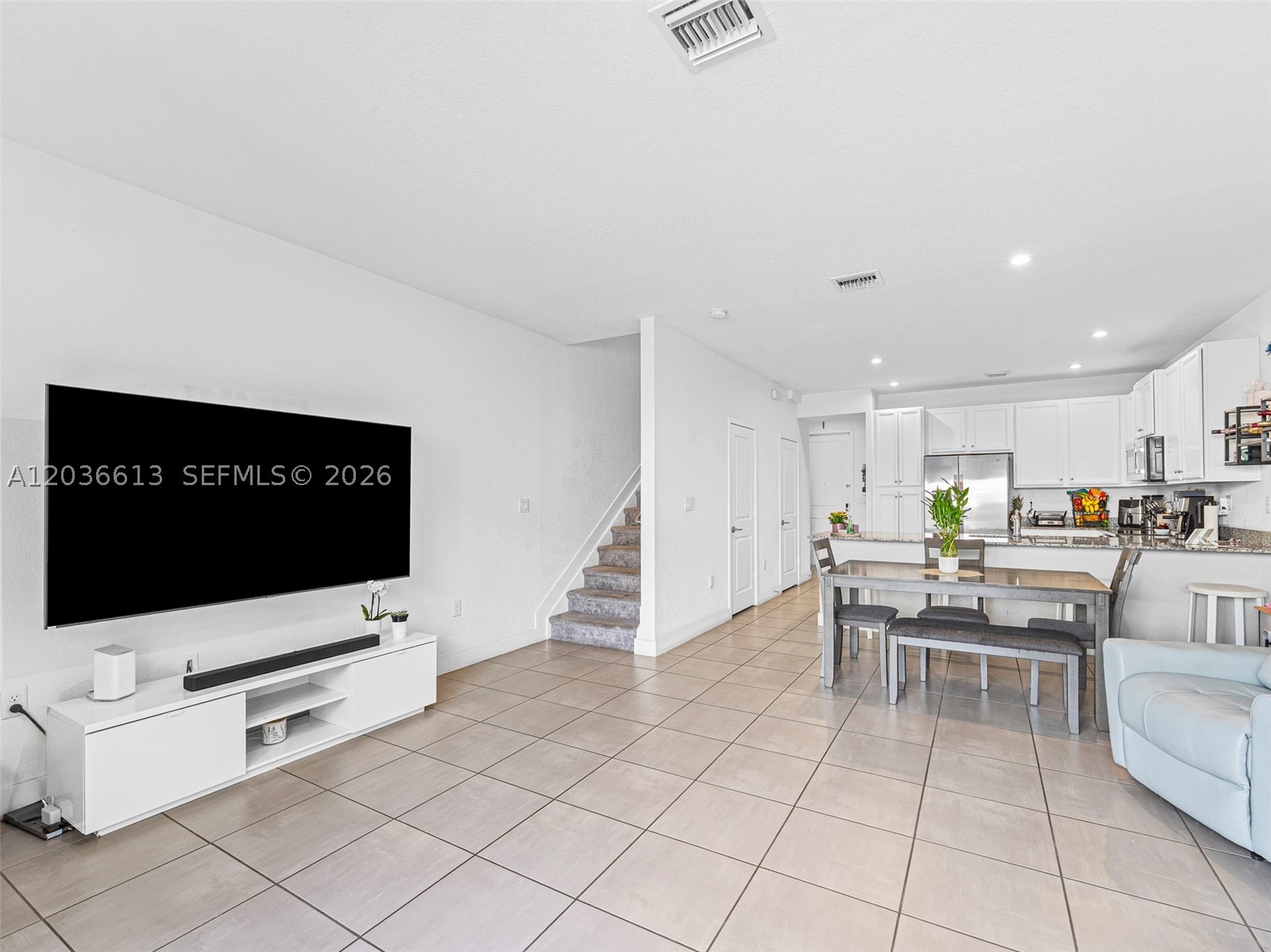 MC RESIDENTIAL - Residential Lease