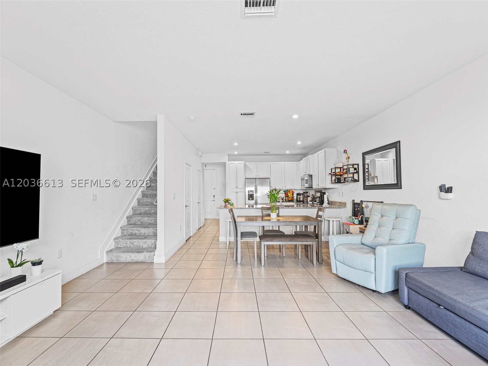 MC RESIDENTIAL - Residential Lease