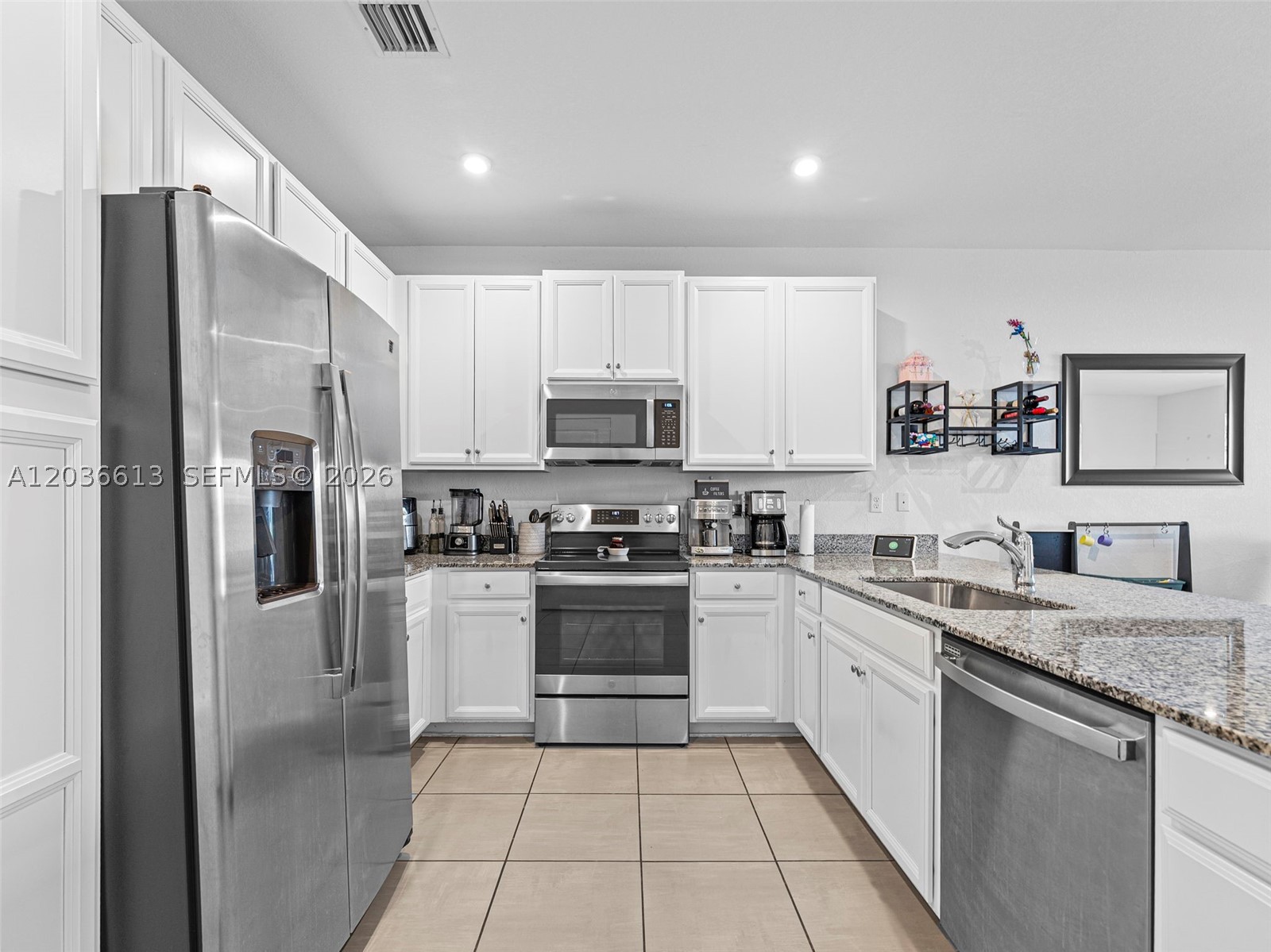 MC RESIDENTIAL - Residential Lease