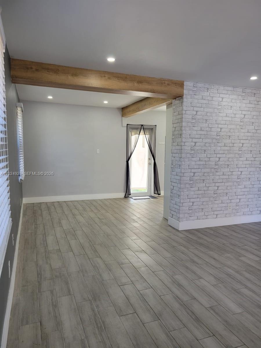 UNIVERSITY PARK - Residential Lease