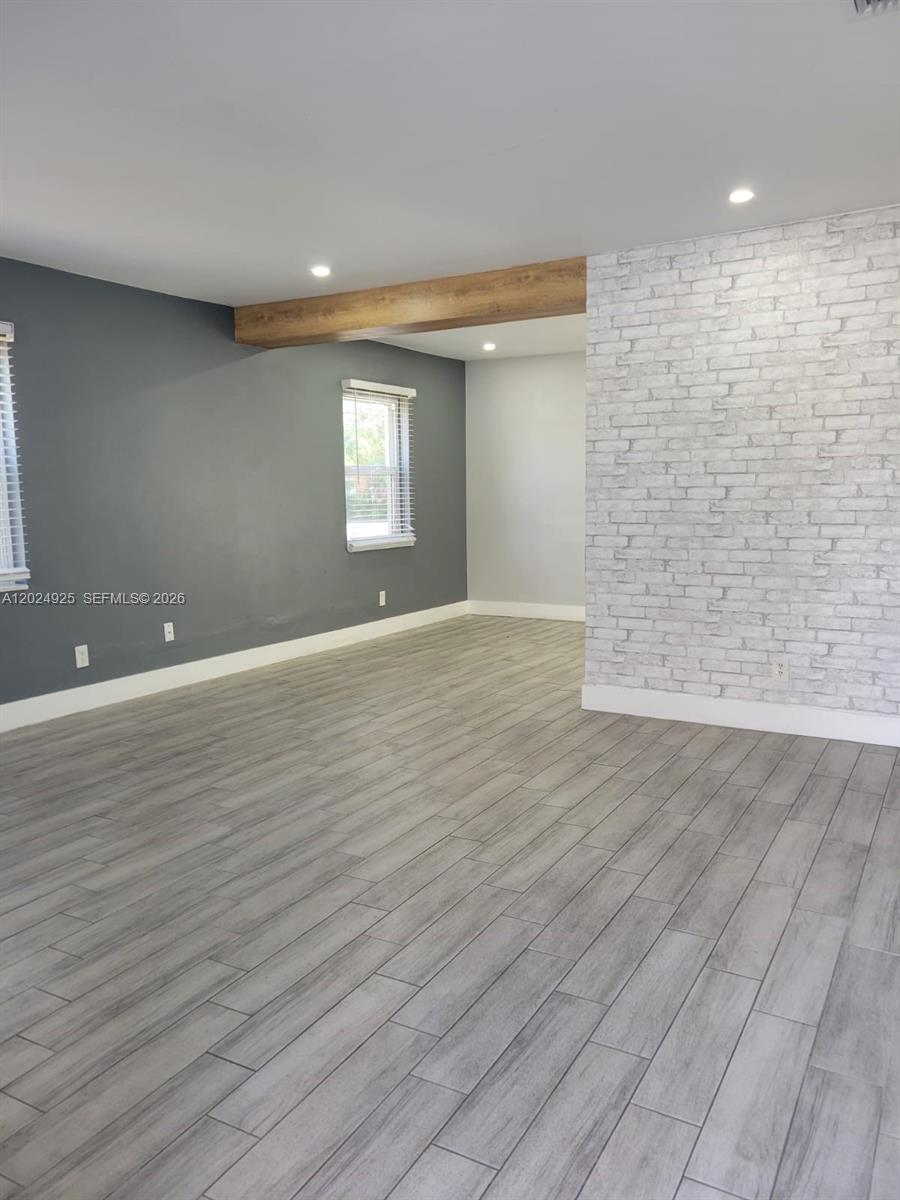 UNIVERSITY PARK - Residential Lease