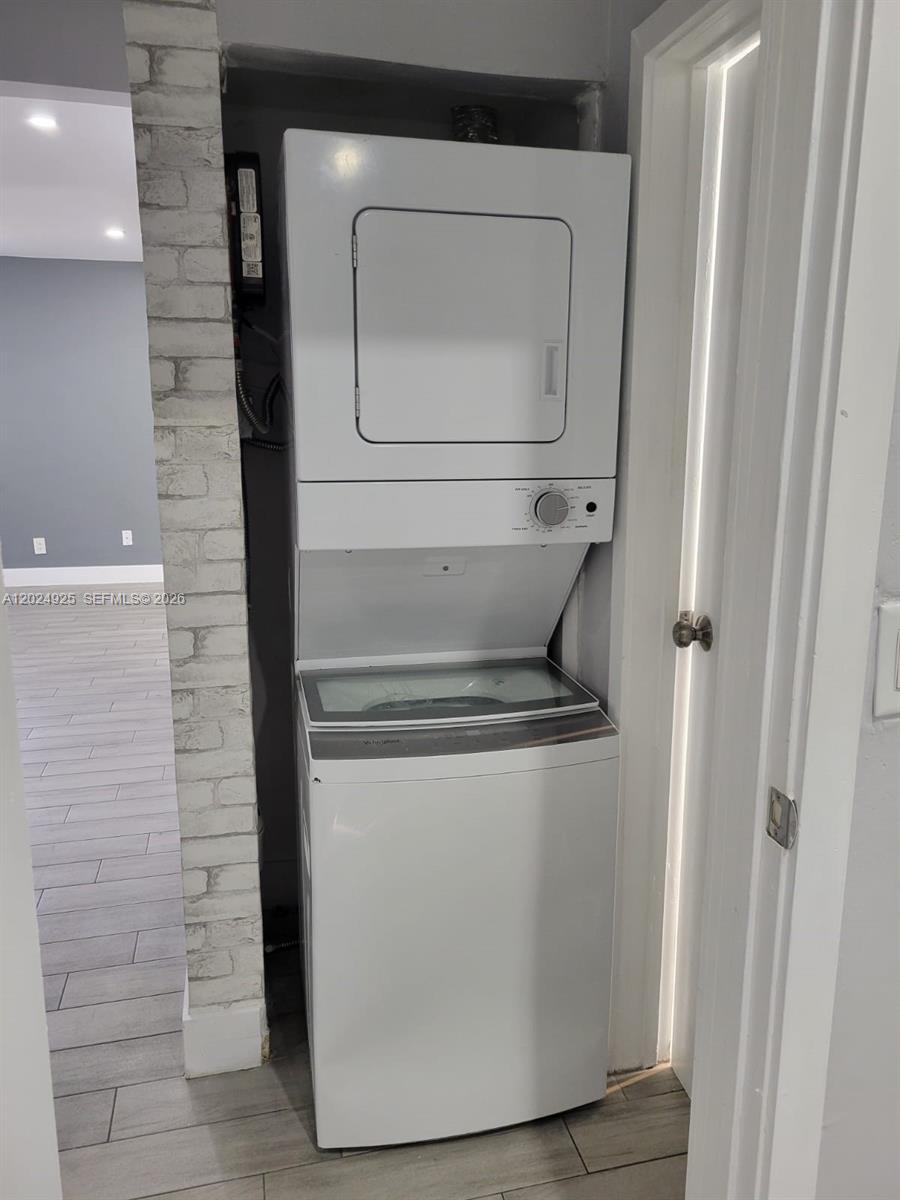 UNIVERSITY PARK - Residential Lease