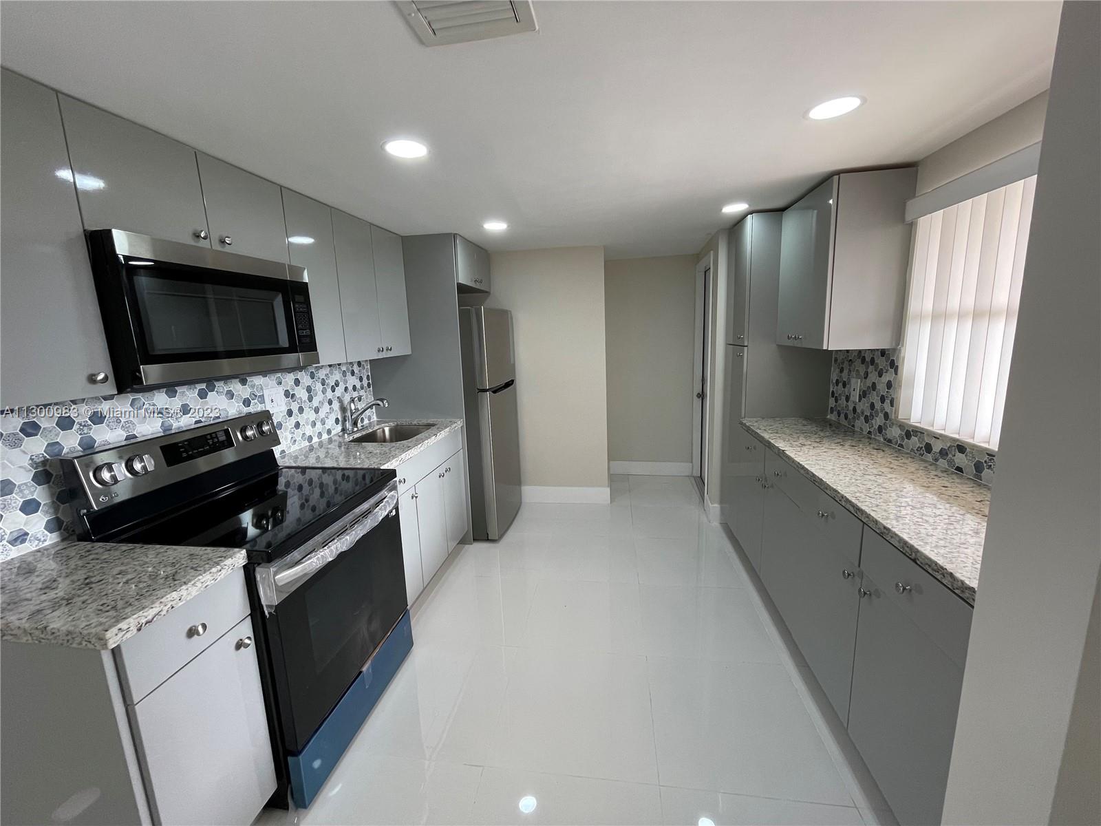 FERNWOODS CONDO NO 1 - Residential Lease