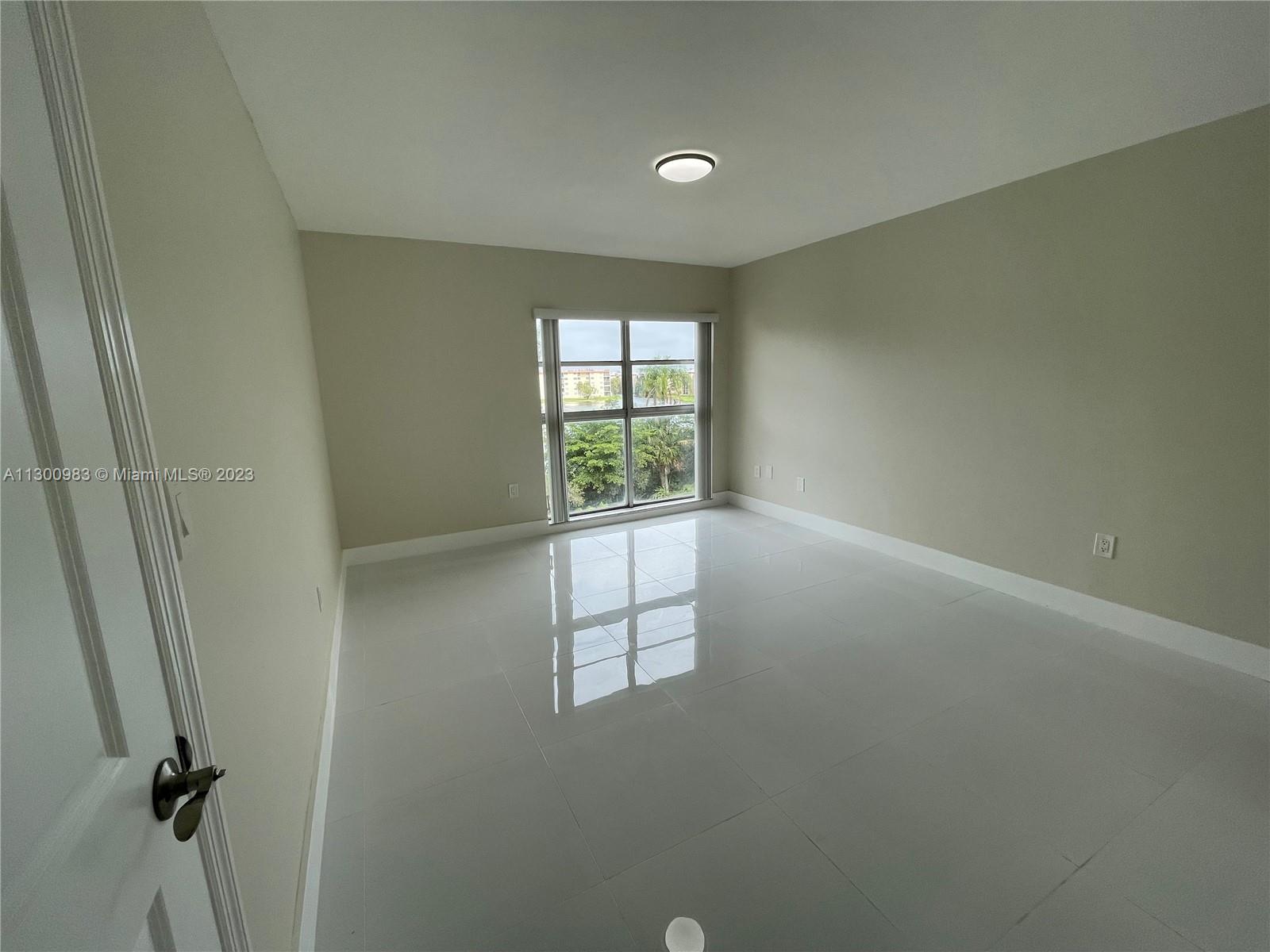 FERNWOODS CONDO NO 1 - Residential Lease