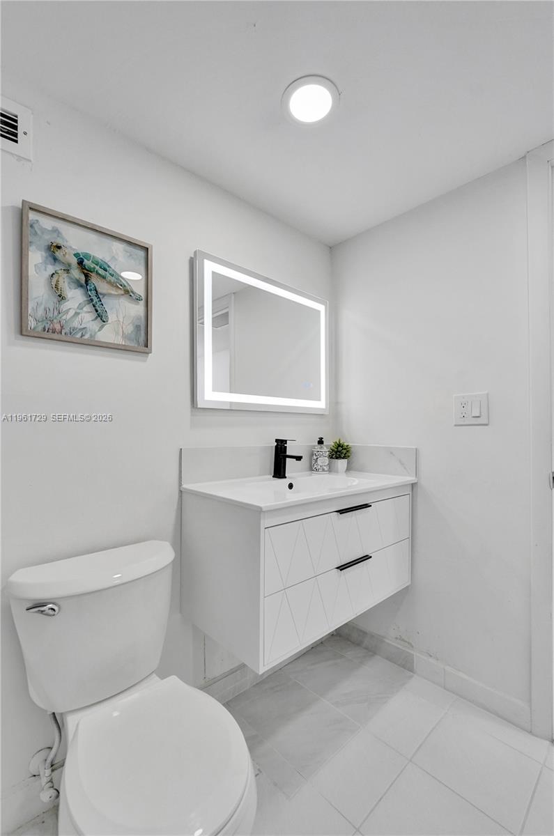 ALLINGTON TOWERS CONDO - Residential