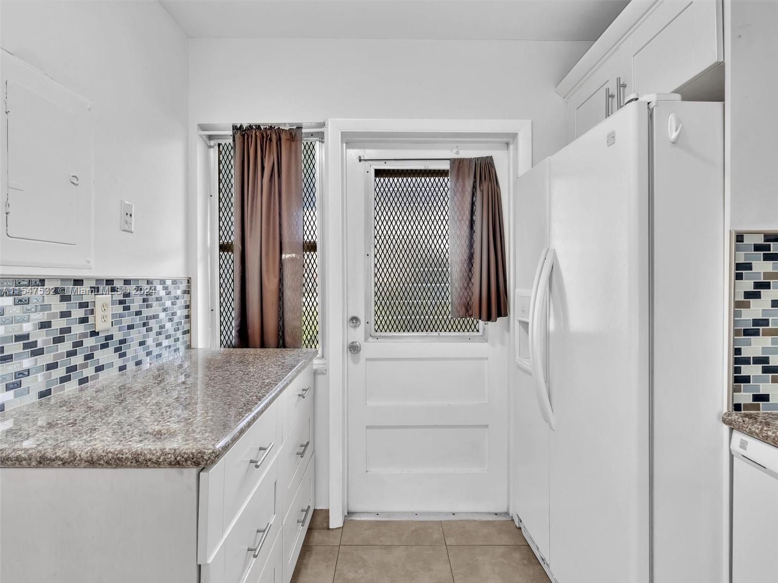 SHERIDAN LAKES CONDO APTS - Residential