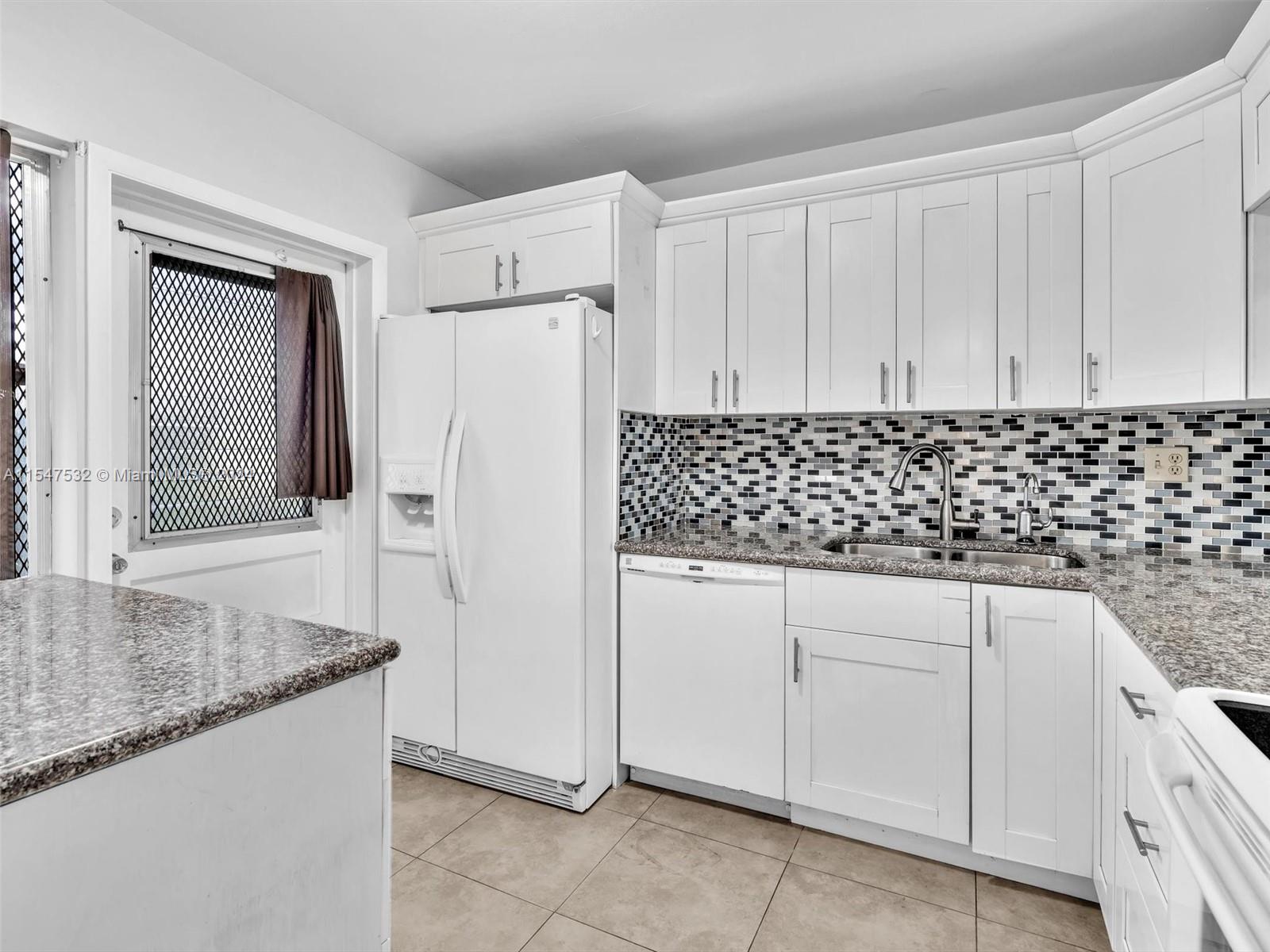 SHERIDAN LAKES CONDO APTS - Residential