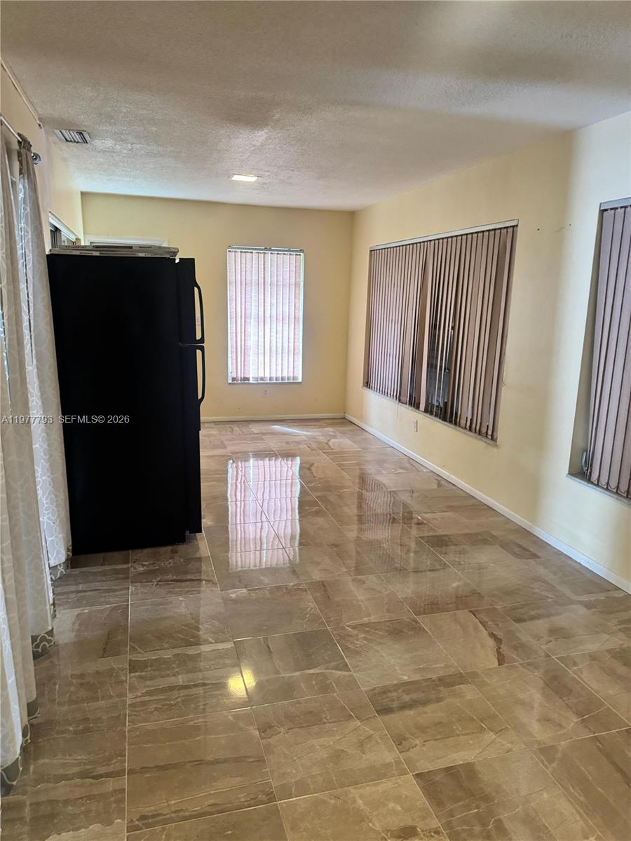 OAKLAND ESTATES 4TH SEC - Residential