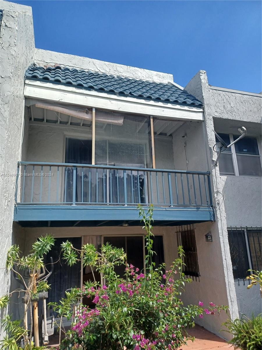 WIMBLEDON TOWNHOUSE III-2 - Residential