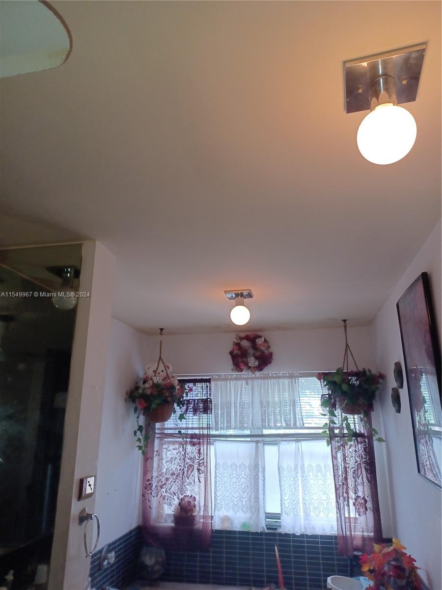 WIMBLEDON TOWNHOUSE III-2 - Residential