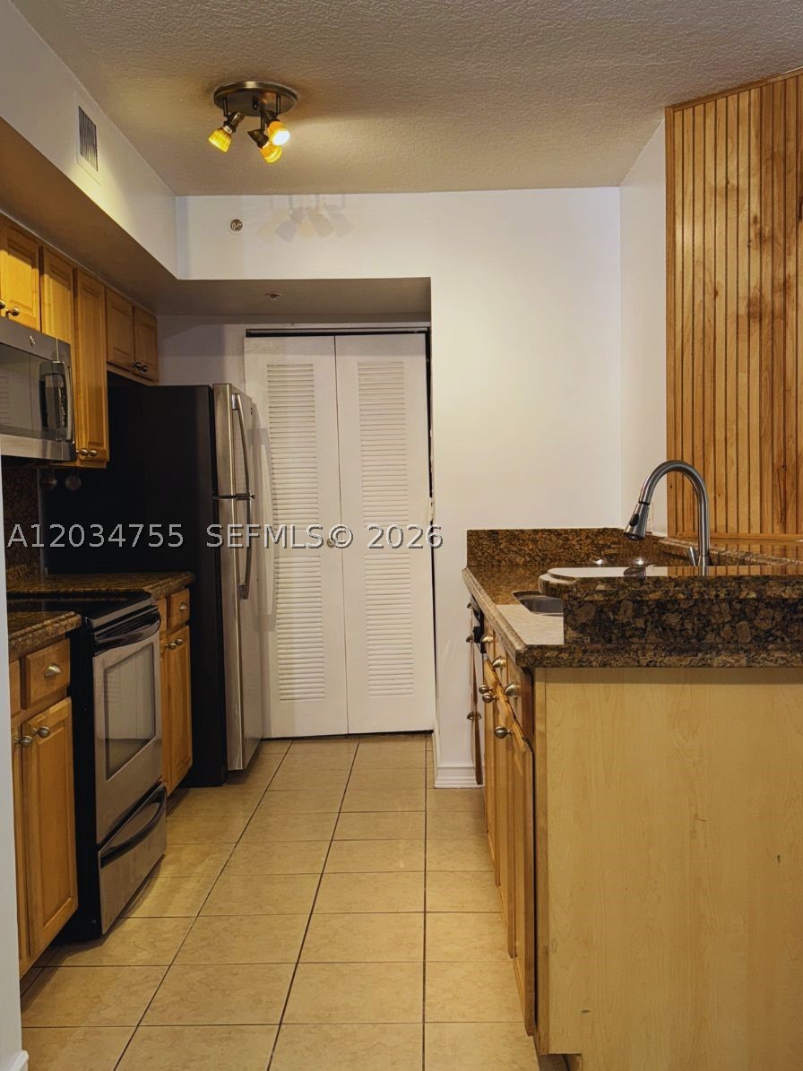 PINEHURST CLUB CONDO - Residential Lease