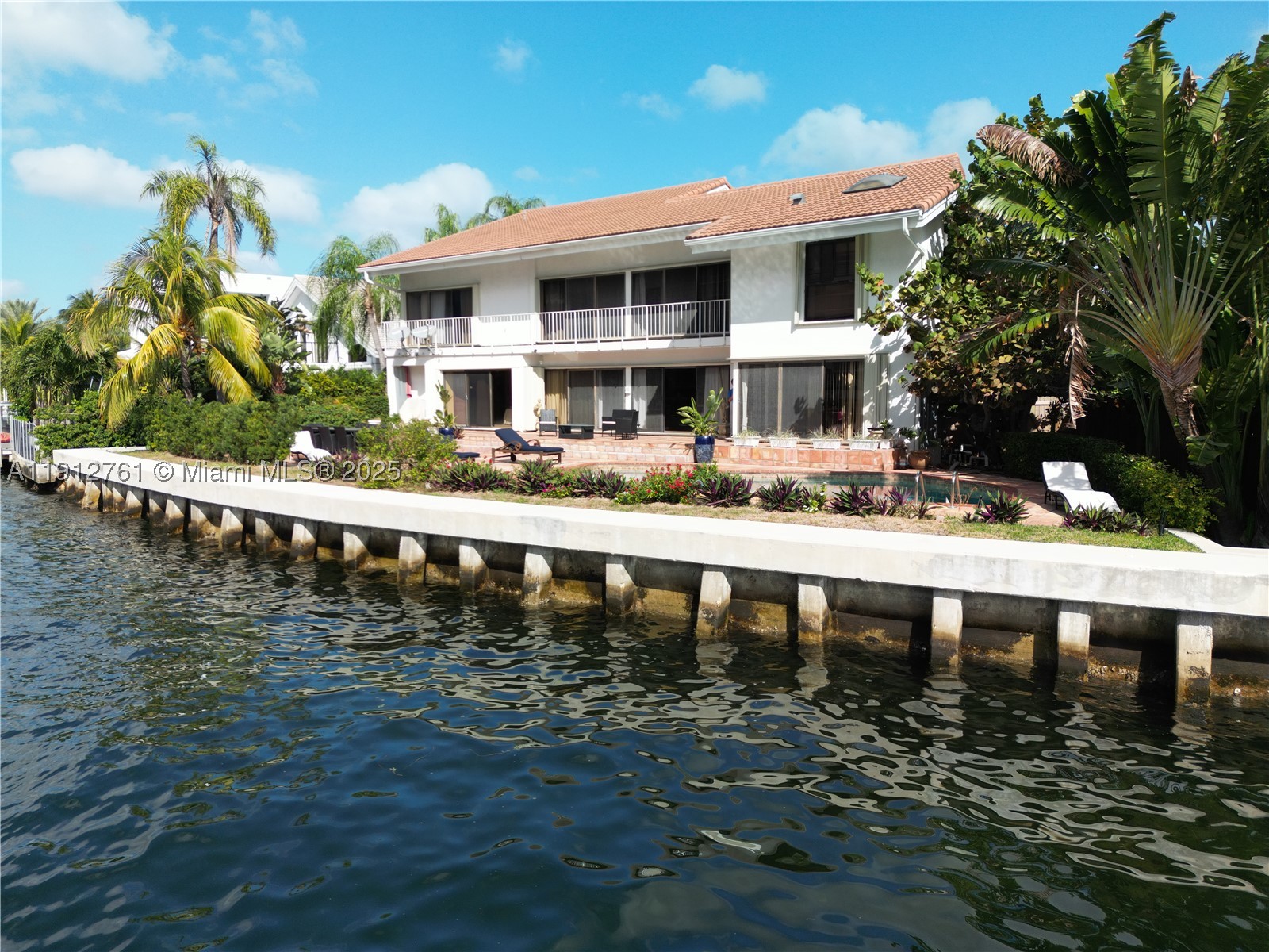 GOLDEN BEACH SEC E - Residential
