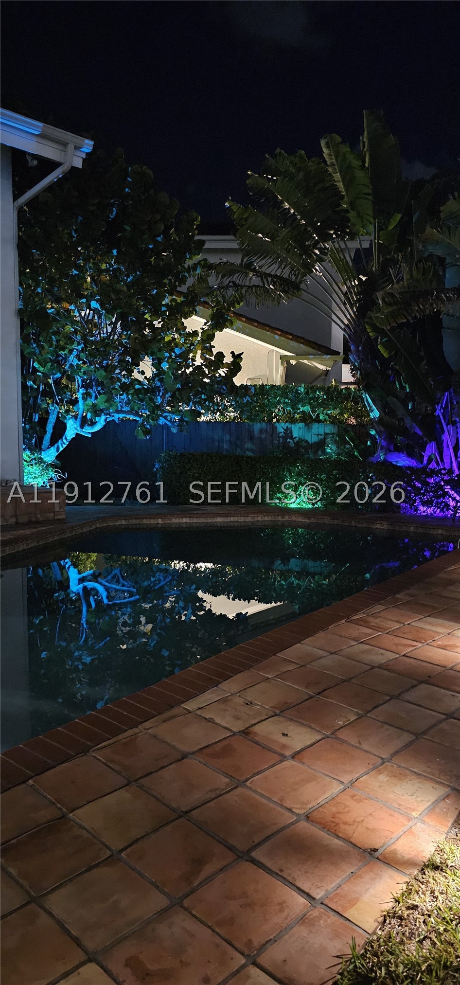 GOLDEN BEACH SEC E - Residential