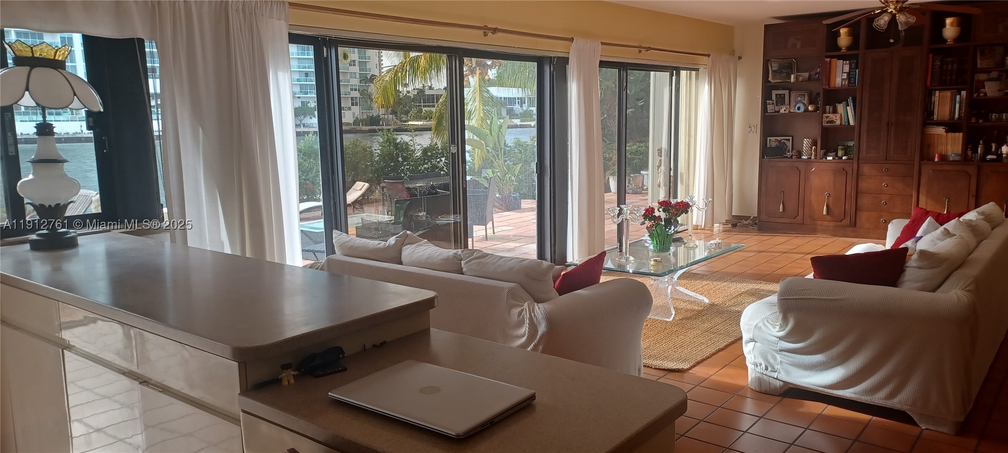GOLDEN BEACH SEC E - Residential