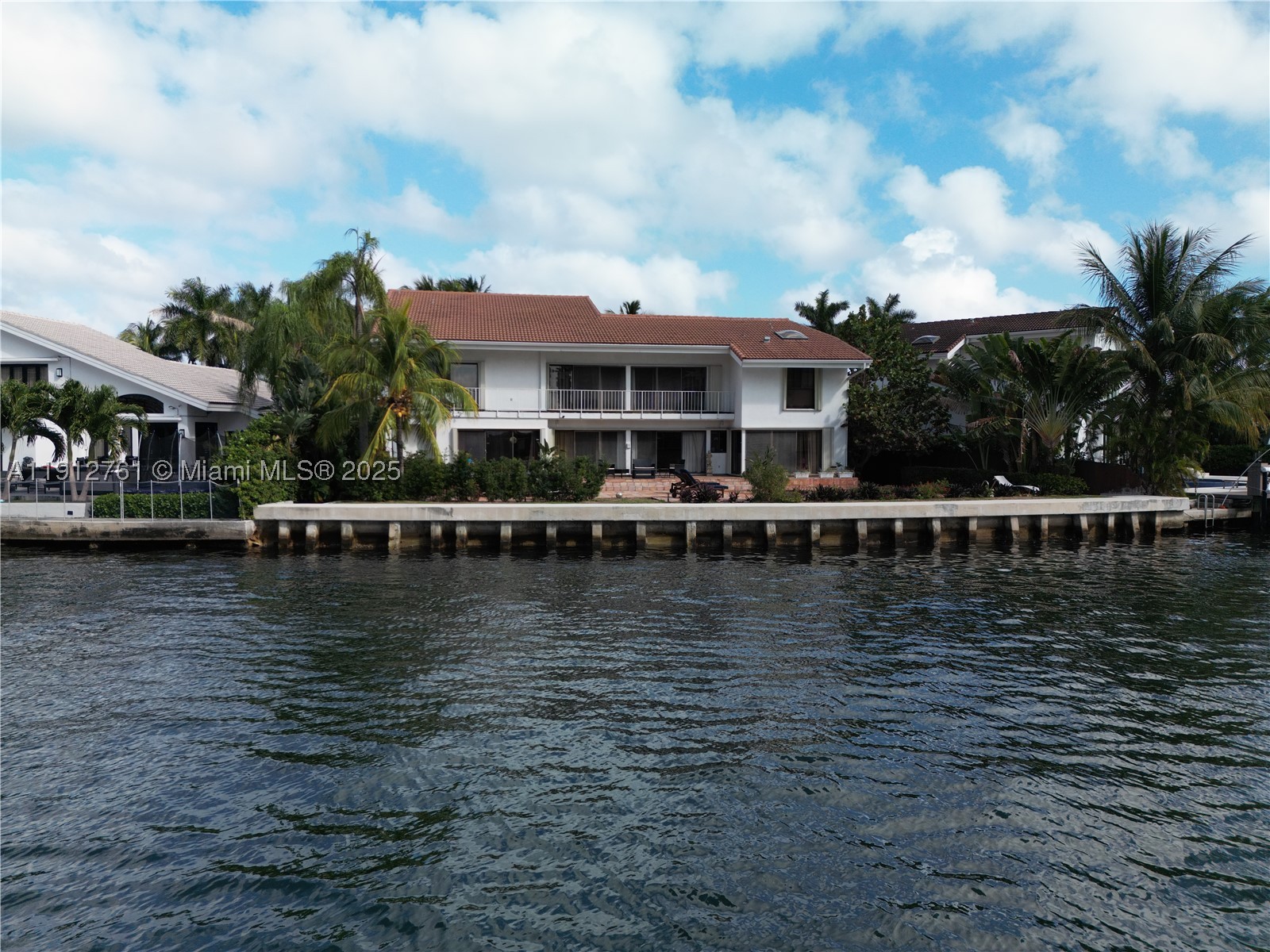 GOLDEN BEACH SEC E - Residential