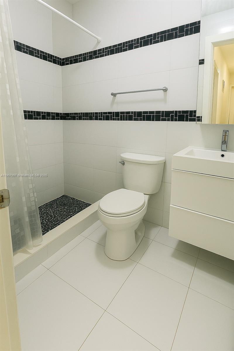 COUNTRY LAKE MANORS TOWNH - Residential