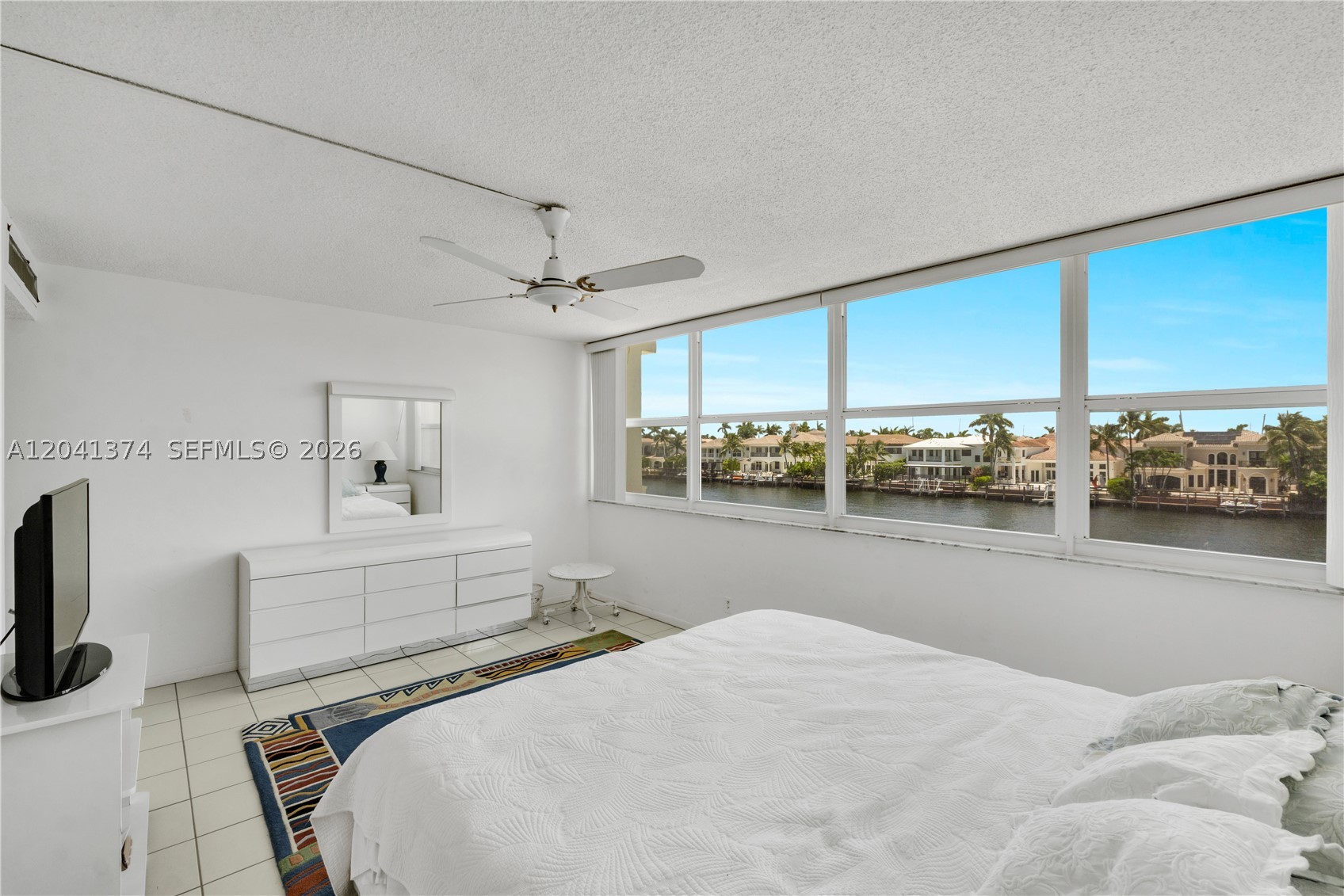 TRAFALGAR TOWERS CONDOMIN - Residential