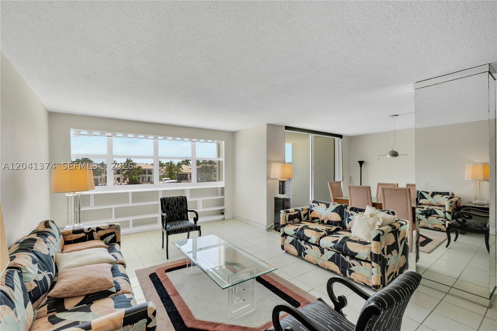 TRAFALGAR TOWERS CONDOMIN - Residential