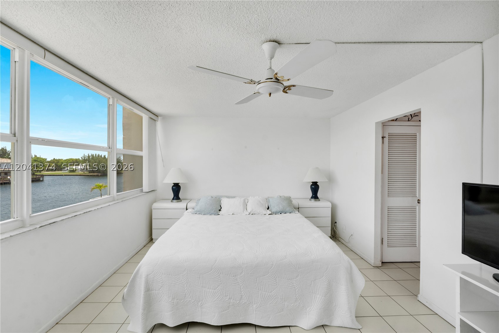 TRAFALGAR TOWERS CONDOMIN - Residential