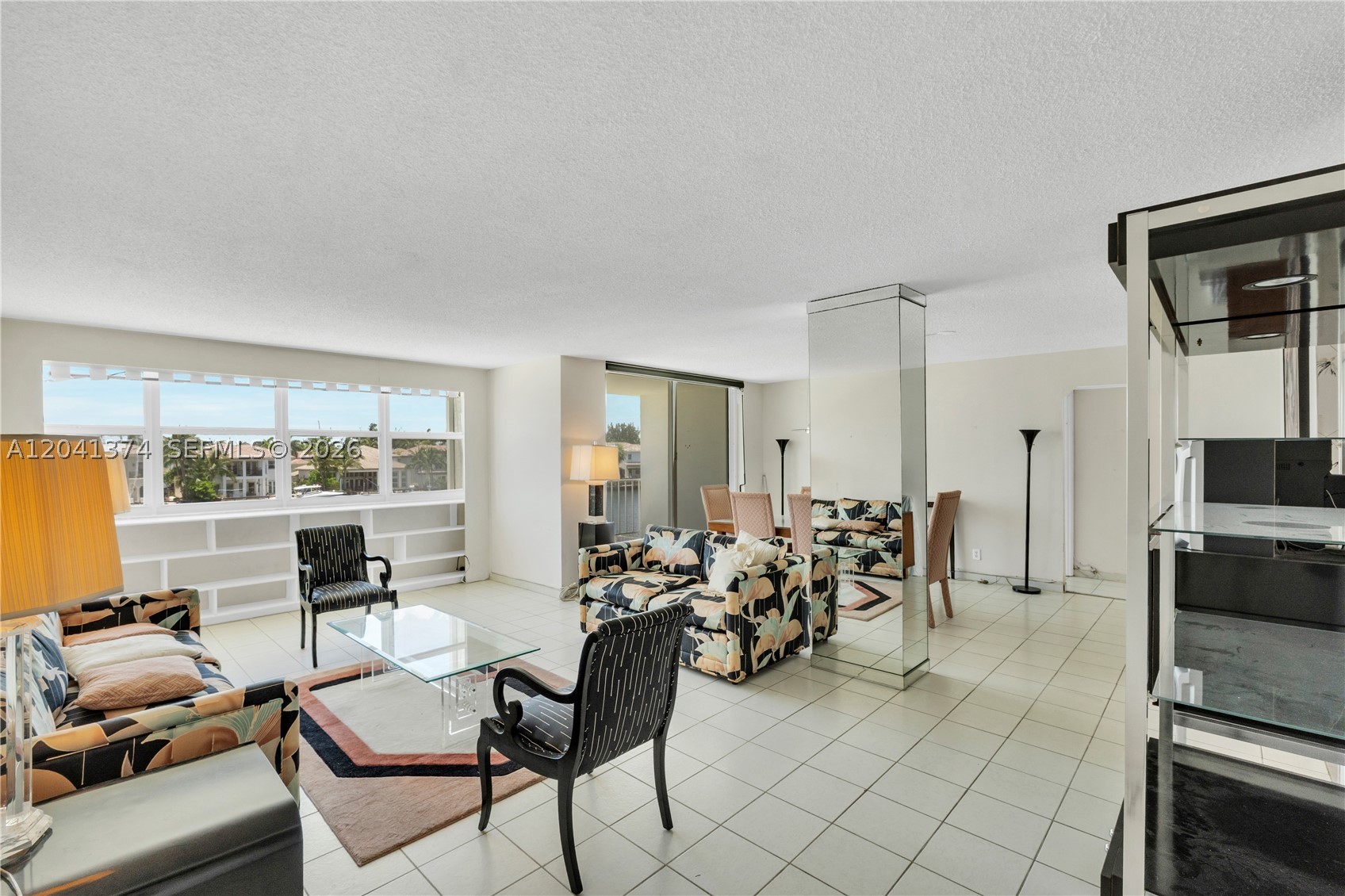 TRAFALGAR TOWERS CONDOMIN - Residential