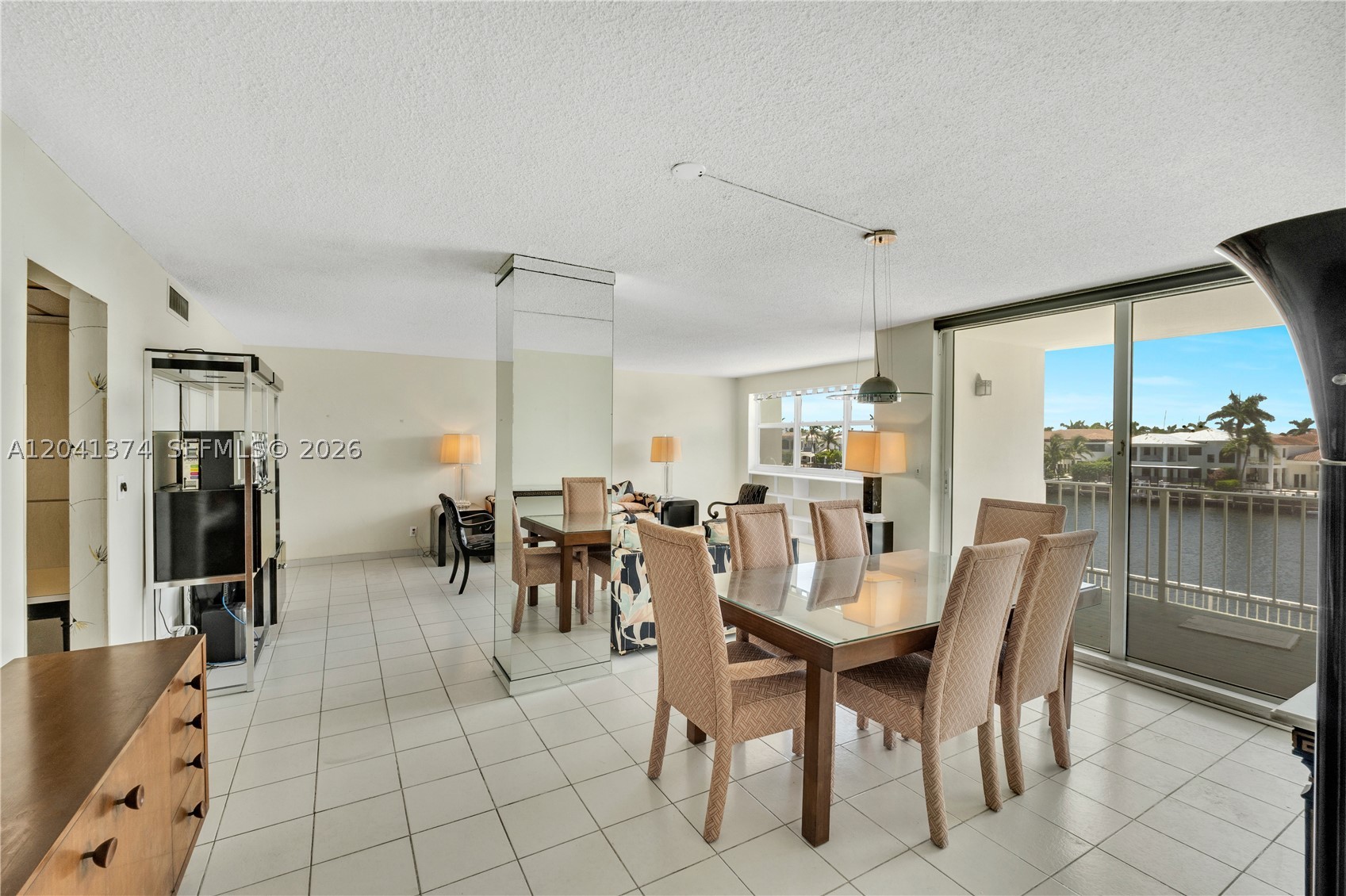 TRAFALGAR TOWERS CONDOMIN - Residential
