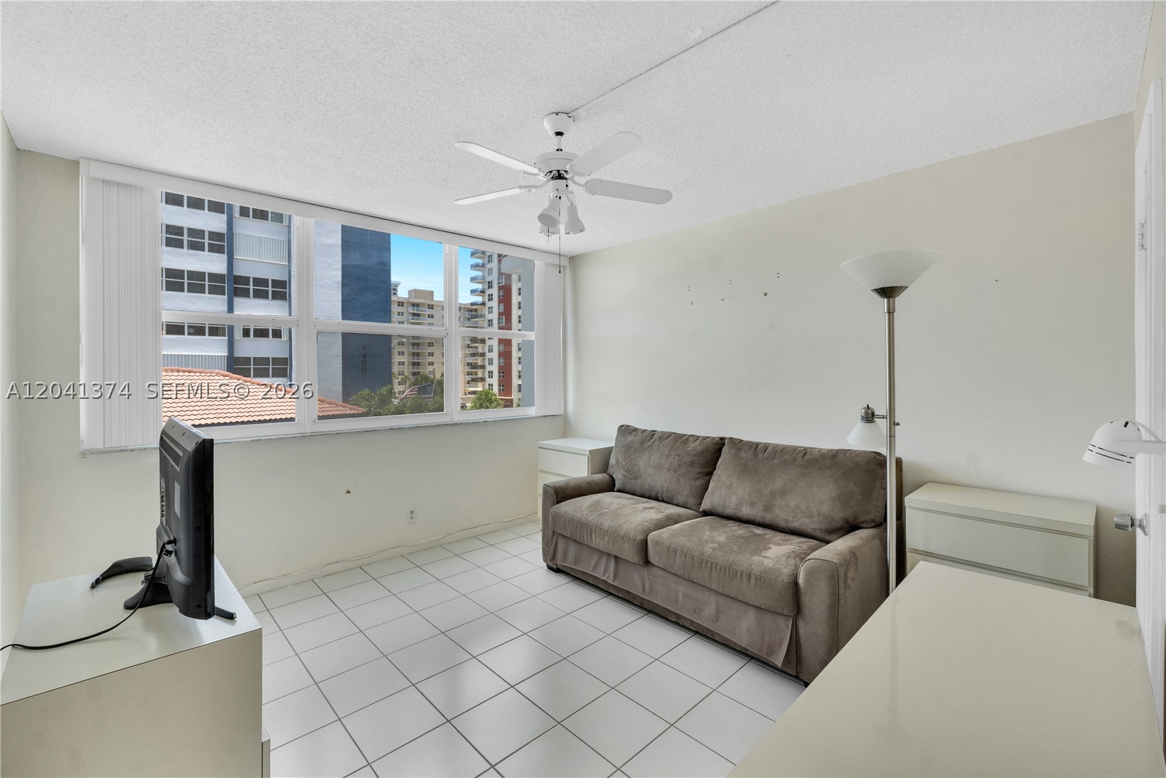 TRAFALGAR TOWERS CONDOMIN - Residential